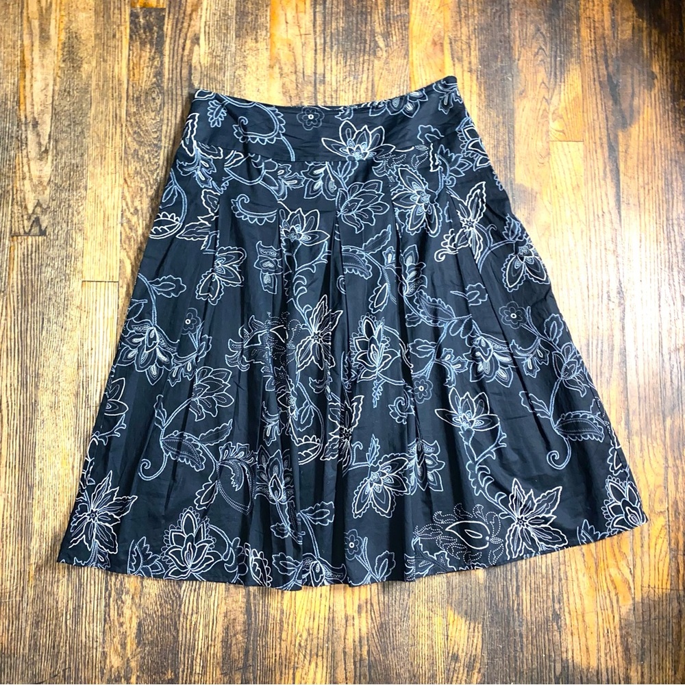 Apt 9 Pleated Lined 100% Cotton Black & White Floral Design Skirt Size 12